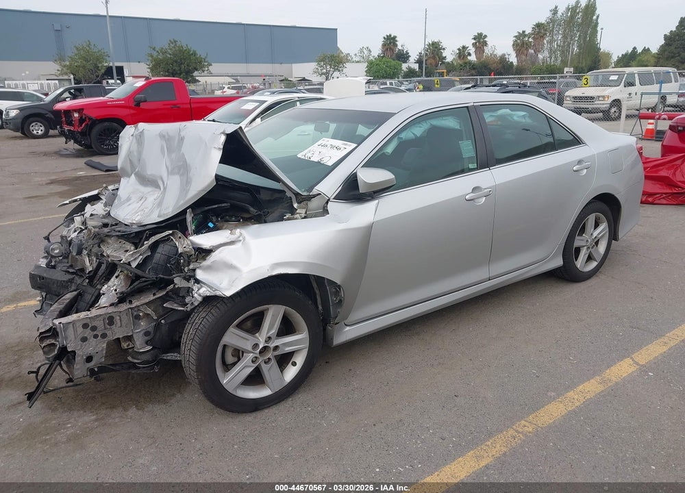 2014 TOYOTA CAMRY SE VIN: 4T1BF1FK5EU318049