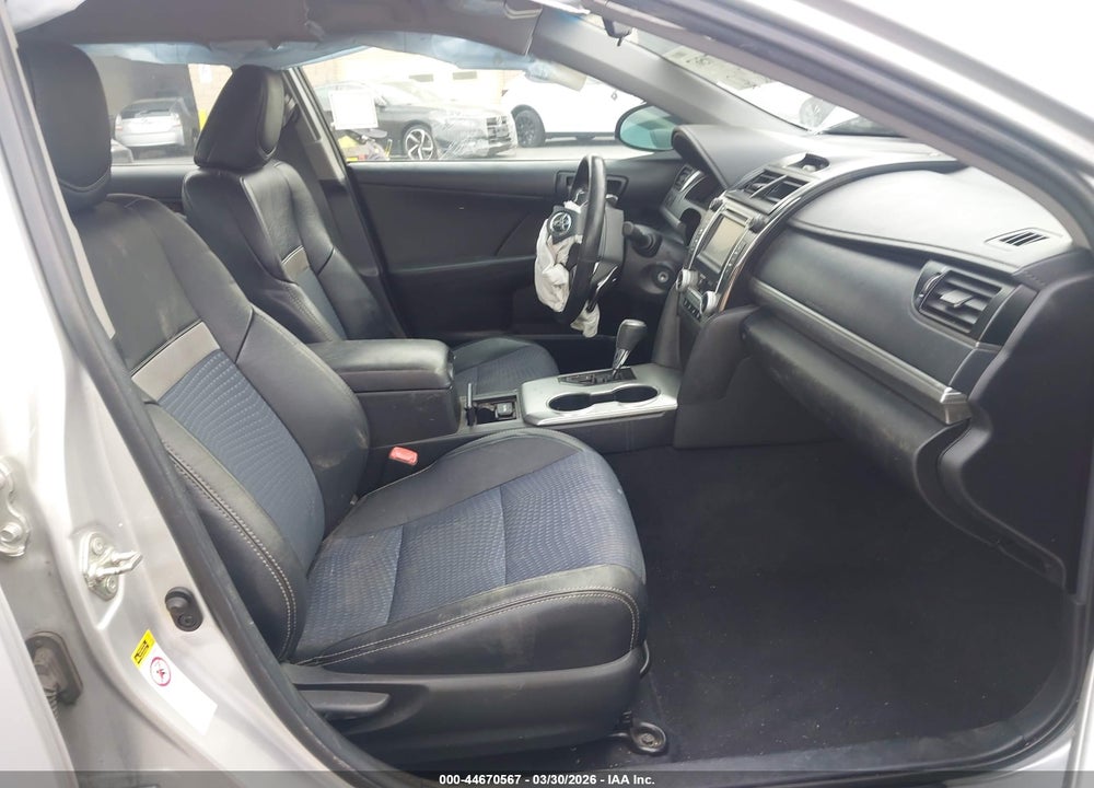 2014 TOYOTA CAMRY SE VIN: 4T1BF1FK5EU318049