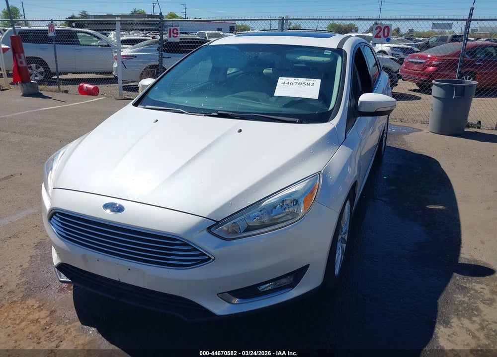 2018 FORD FOCUS TITANIUM VIN: 1FADP3N21JL244867