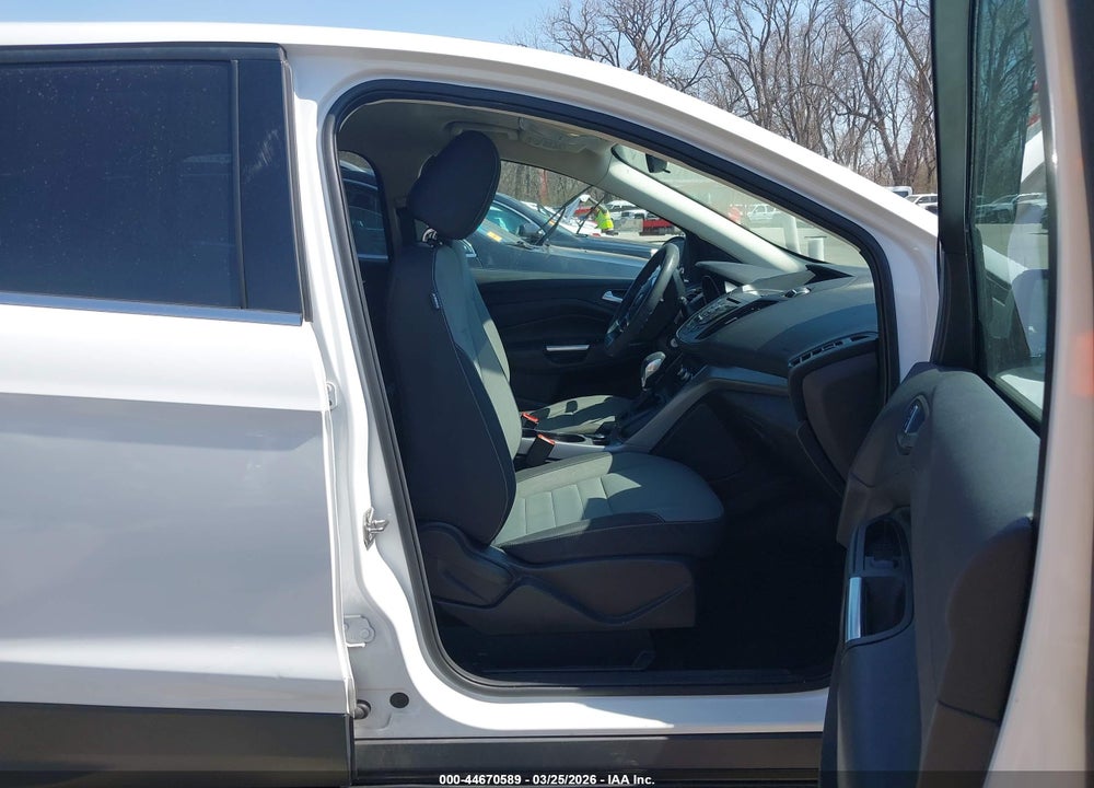 2016 FORD ESCAPE SE VIN: 1FMCU0G76GUB22204