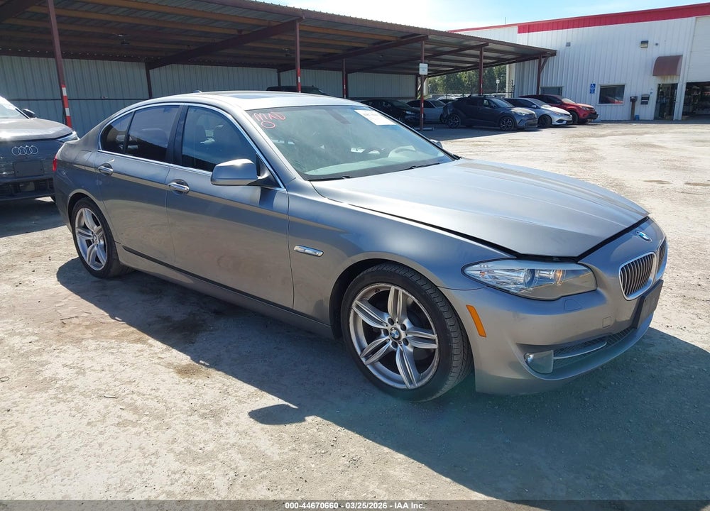 2011 BMW 528I VIN: WBAFR1C56BC750725