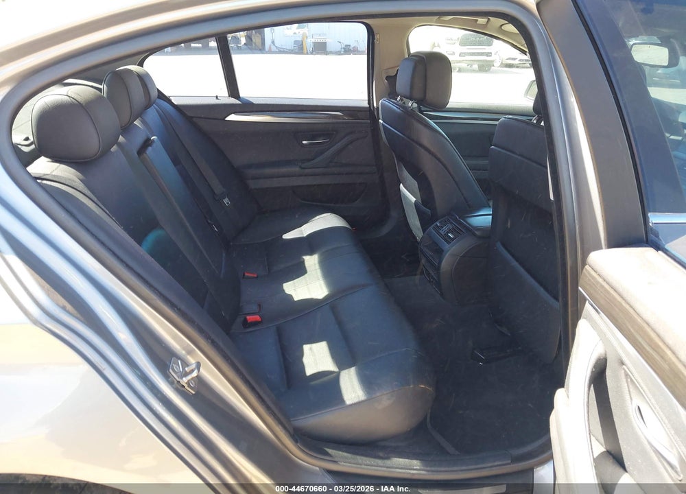 2011 BMW 528I VIN: WBAFR1C56BC750725