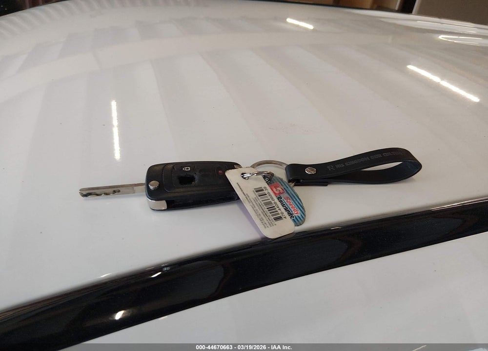 2014 CHEVROLET EQUINOX LS VIN: 1GNALAEK2EZ131808
