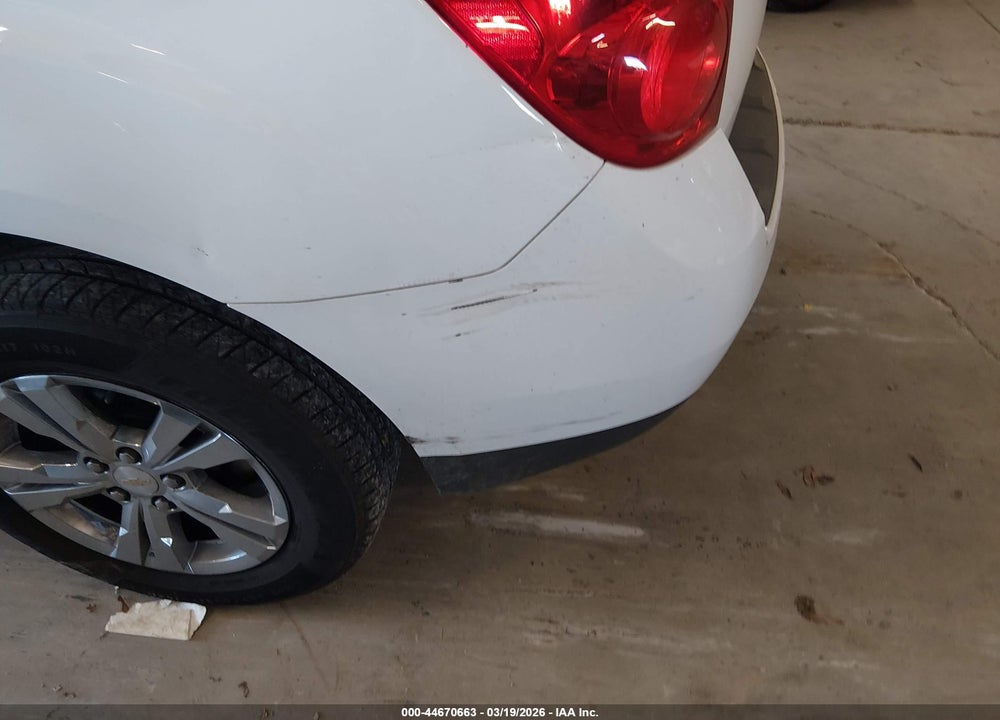 2014 CHEVROLET EQUINOX LS VIN: 1GNALAEK2EZ131808