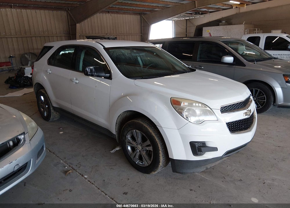 2014 CHEVROLET EQUINOX LS VIN: 1GNALAEK2EZ131808