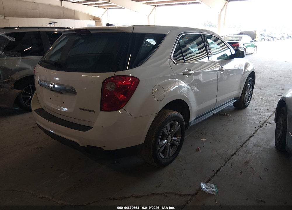 2014 CHEVROLET EQUINOX LS VIN: 1GNALAEK2EZ131808
