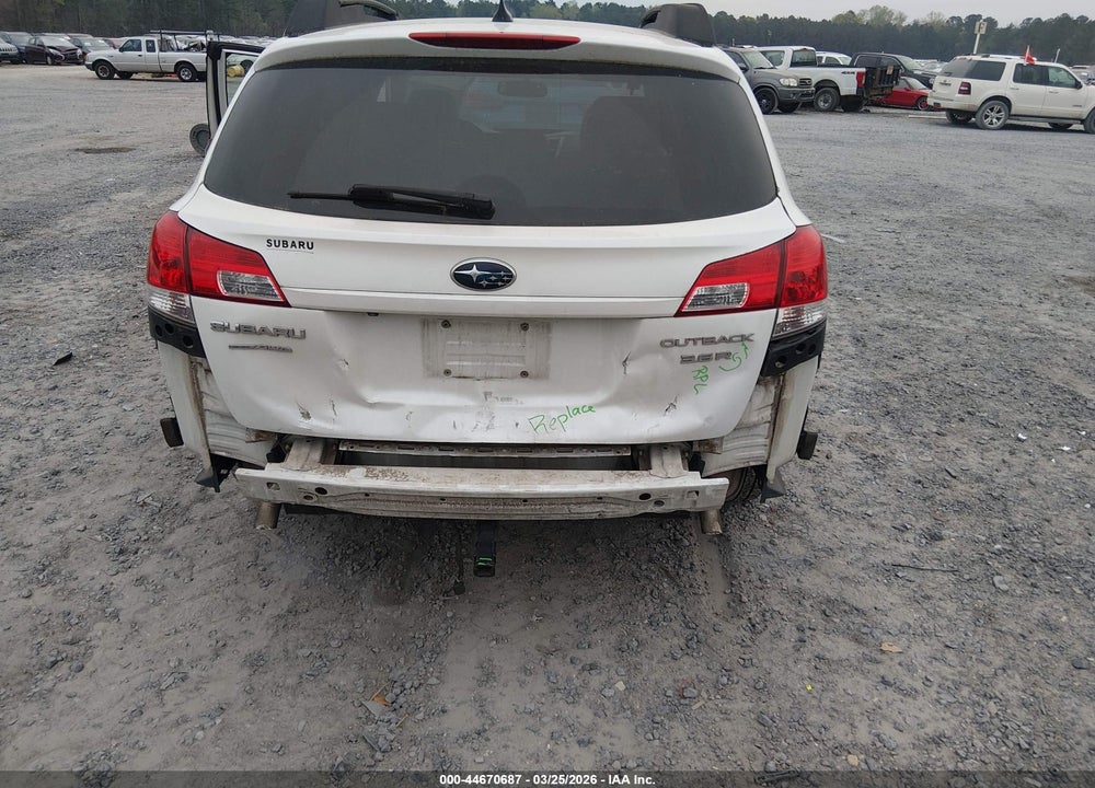 2011 SUBARU OUTBACK 3.6R LIMITED VIN: 4S4BRDLC2B2347442