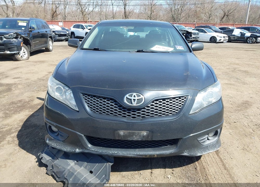 2011 TOYOTA CAMRY SE VIN: 4T1BF3EK8BU676321
