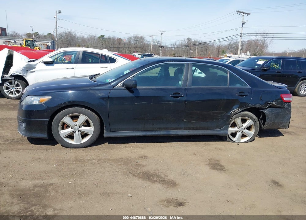 2011 TOYOTA CAMRY SE VIN: 4T1BF3EK8BU676321