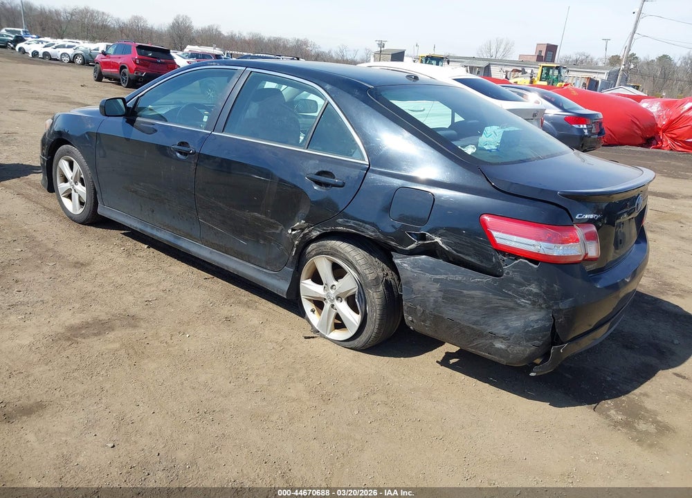 2011 TOYOTA CAMRY SE VIN: 4T1BF3EK8BU676321