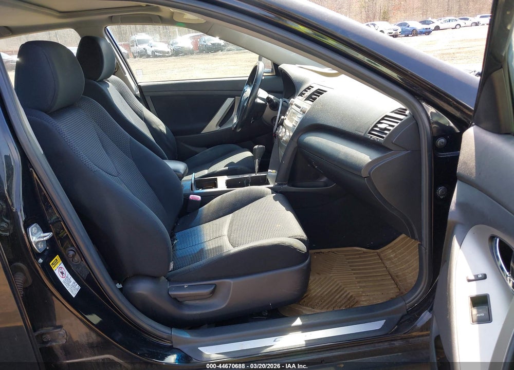 2011 TOYOTA CAMRY SE VIN: 4T1BF3EK8BU676321