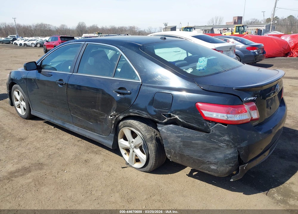 2011 TOYOTA CAMRY SE VIN: 4T1BF3EK8BU676321