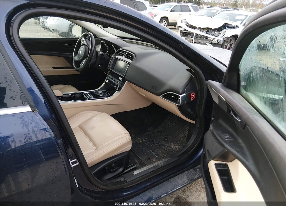 2017 JAGUAR XE 35T PRESTIGE VIN: SAJAK4BV1HA970946