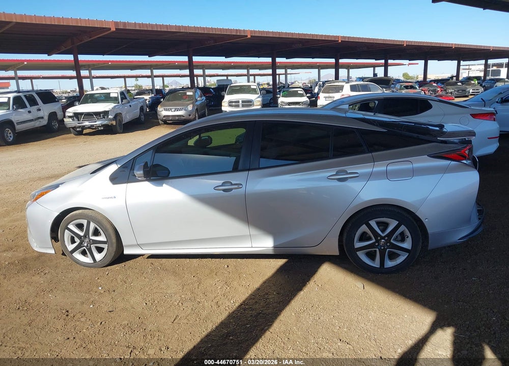 2017 TOYOTA PRIUS THREE TOURING VIN: JTDKARFUXH3050287