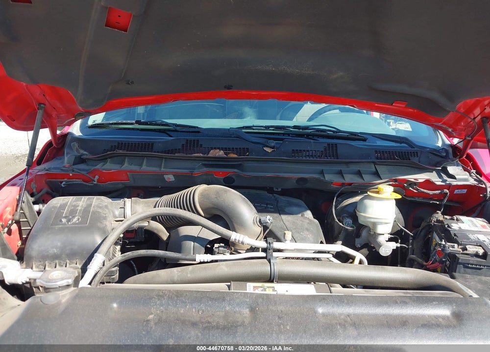 2015 RAM 1500 EXPRESS VIN: 1C6RR6KT0FS624151