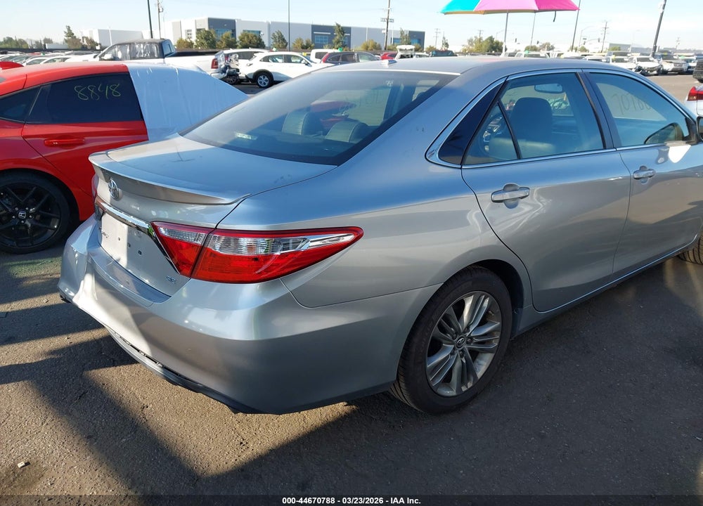 2015 TOYOTA CAMRY SE VIN: 4T1BF1FK3FU004224