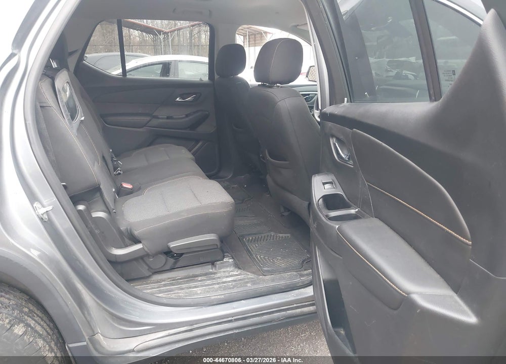 2019 CHEVROLET TRAVERSE LS VIN: 1GNEVFKW4KJ149818