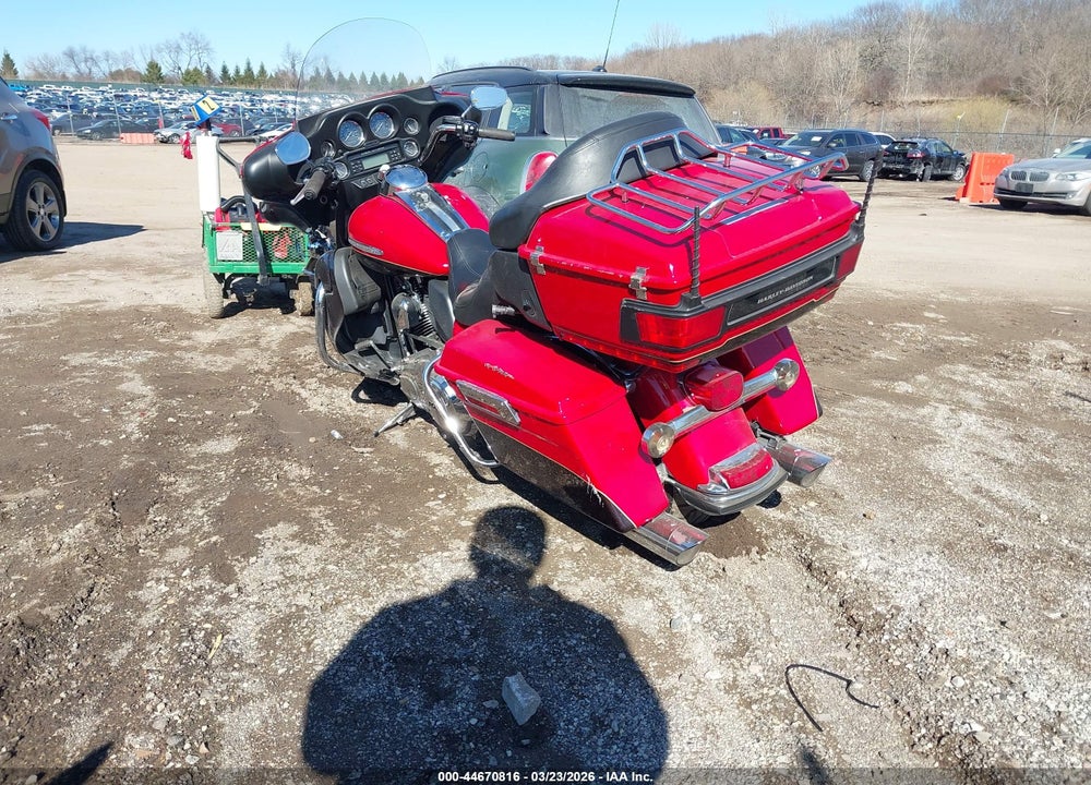 2011 HARLEY-DAVIDSON FLHTK VIN: 1HD1KEM16BB660368