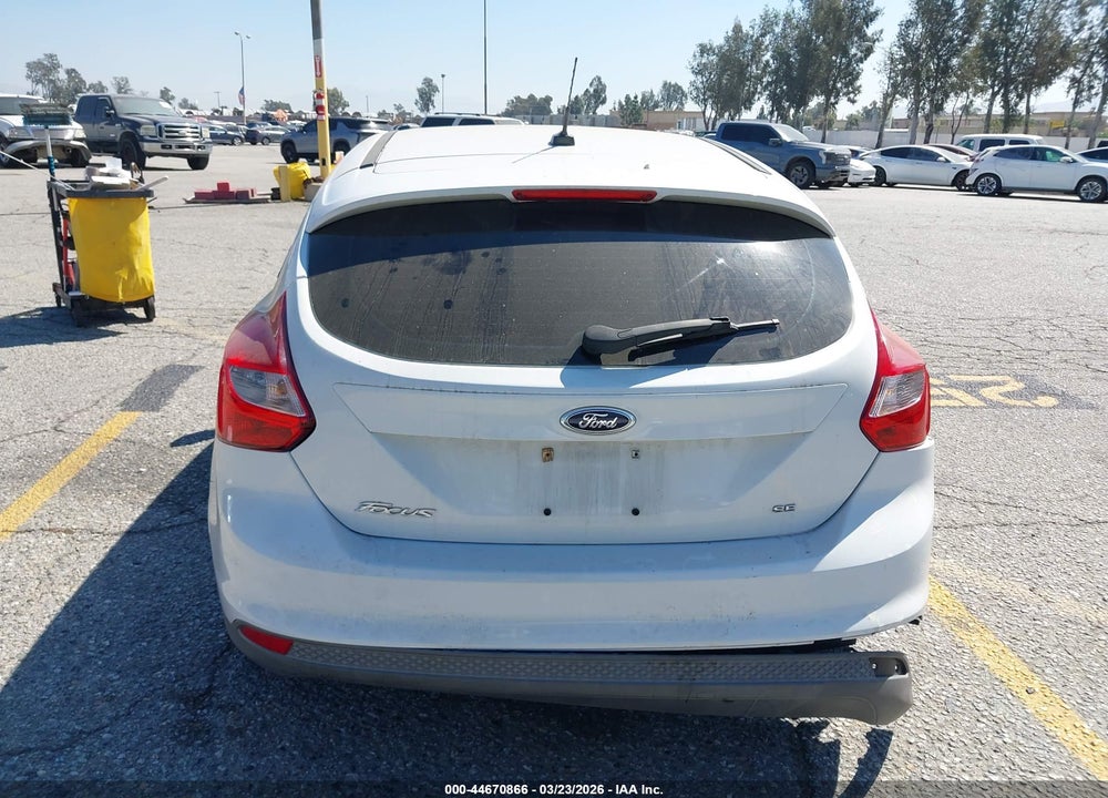 2014 FORD FOCUS SE VIN: 1FADP3K27EL255785