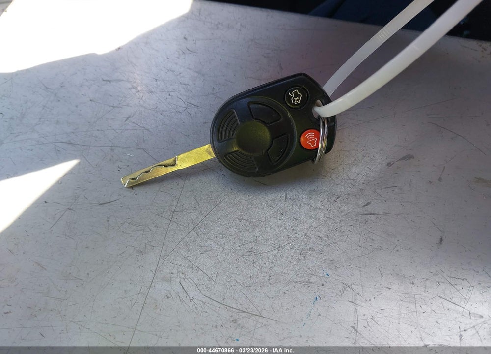 2014 FORD FOCUS SE VIN: 1FADP3K27EL255785
