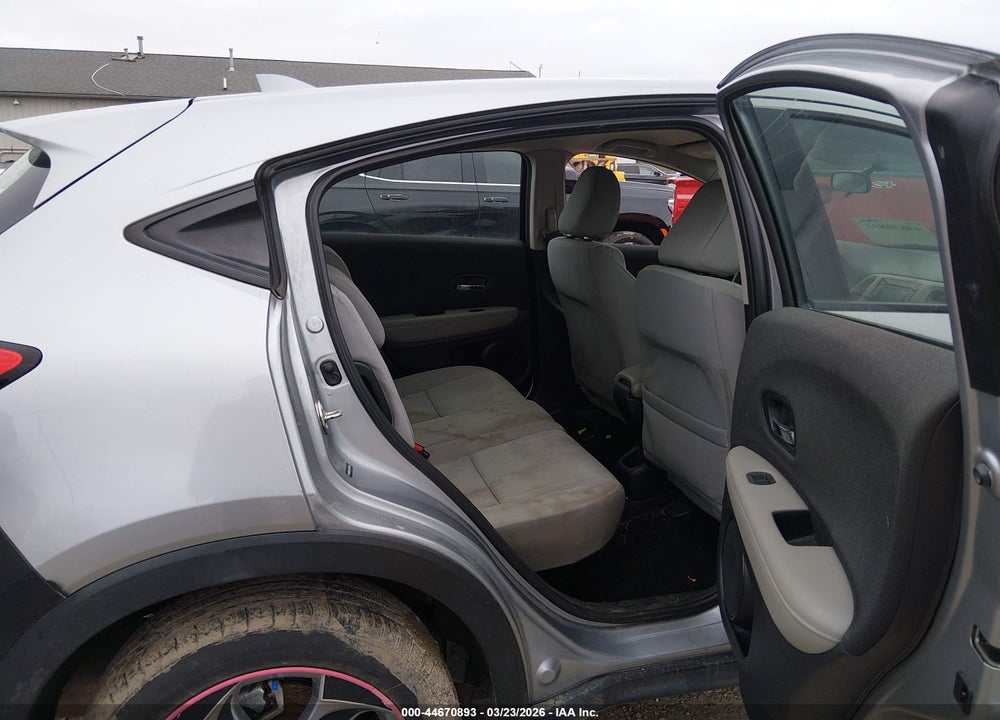 2020 HONDA HR-V AWD LX VIN: 3CZRU6H32LM716522