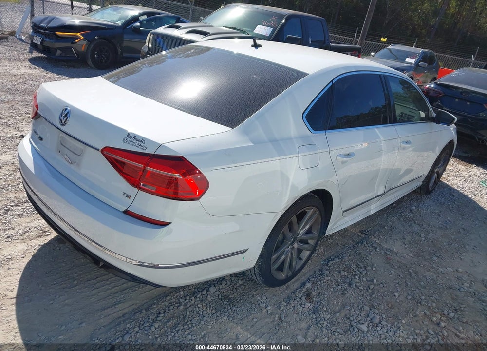 2016 VOLKSWAGEN PASSAT 1.8T R-LINE VIN: 1VWAS7A35GC060846