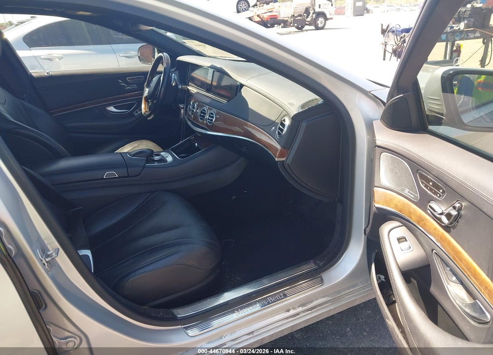 2014 MERCEDES-BENZ S 550 VIN: WDDUG8CB6EA043063