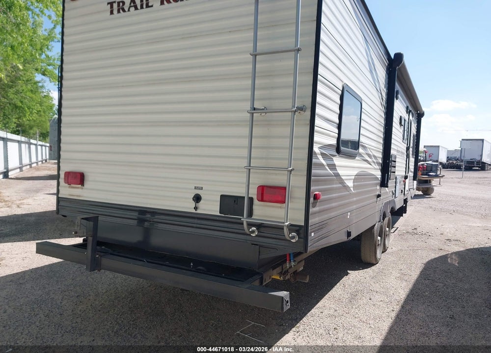 2018 HEARTLAND TRAIL RUNNER 30USBH VIN: 5SFEB3321JE363519