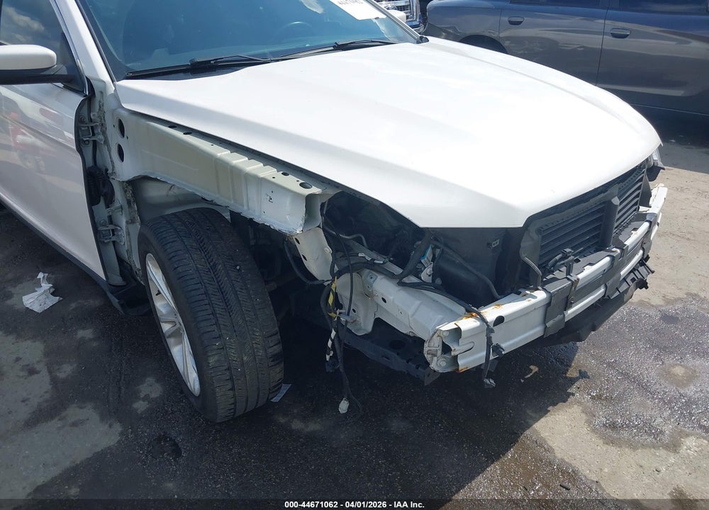 2018 FORD TAURUS SEL VIN: 1FAHP2E8XJG105023
