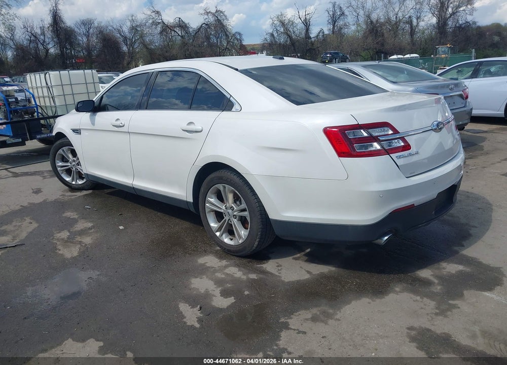 2018 FORD TAURUS SEL VIN: 1FAHP2E8XJG105023