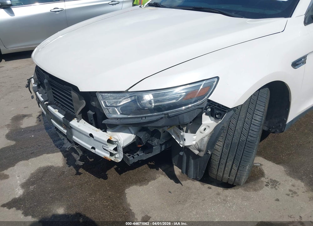 2018 FORD TAURUS SEL VIN: 1FAHP2E8XJG105023