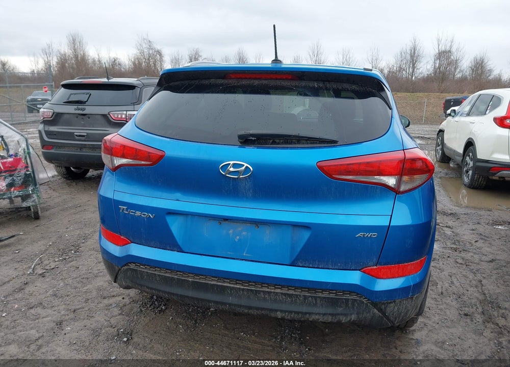 2017 HYUNDAI TUCSON SE VIN: KM8J3CA4XHU290150