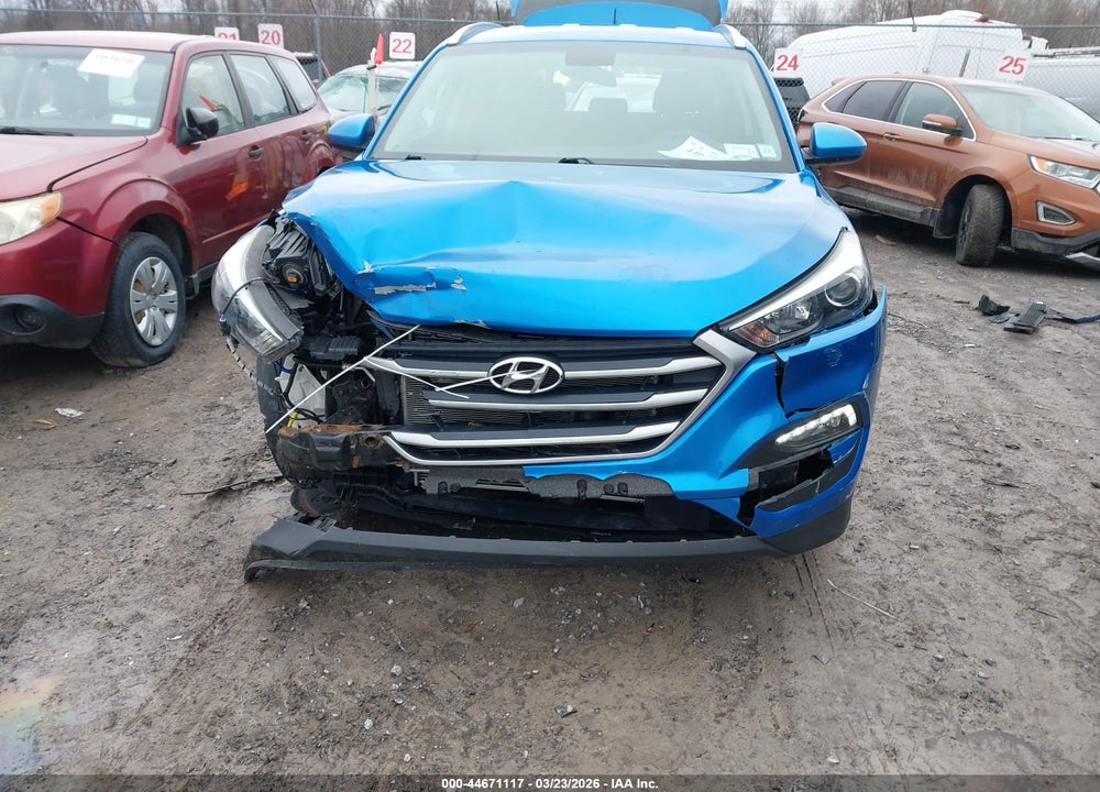 2017 HYUNDAI TUCSON SE VIN: KM8J3CA4XHU290150