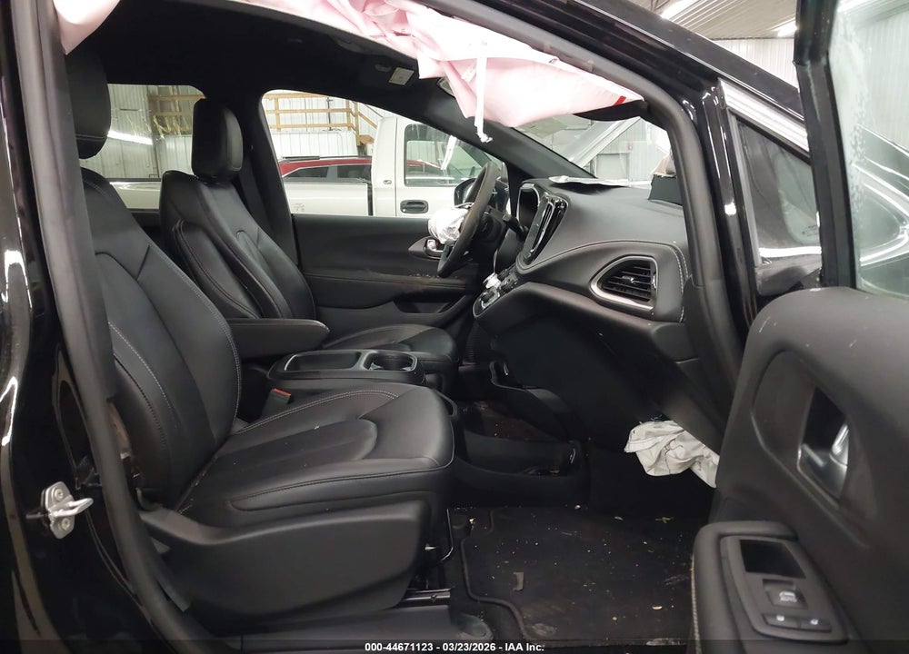 2026 CHRYSLER PACIFICA SELECT VIN: 2C4RC1BG8TR189554
