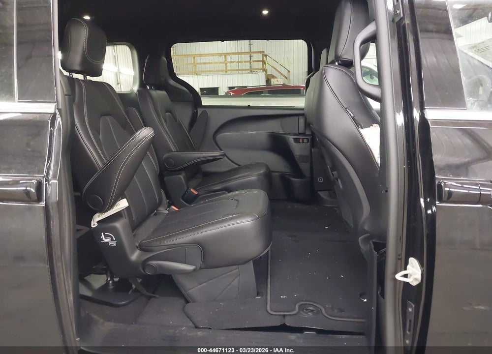 2026 CHRYSLER PACIFICA SELECT VIN: 2C4RC1BG8TR189554