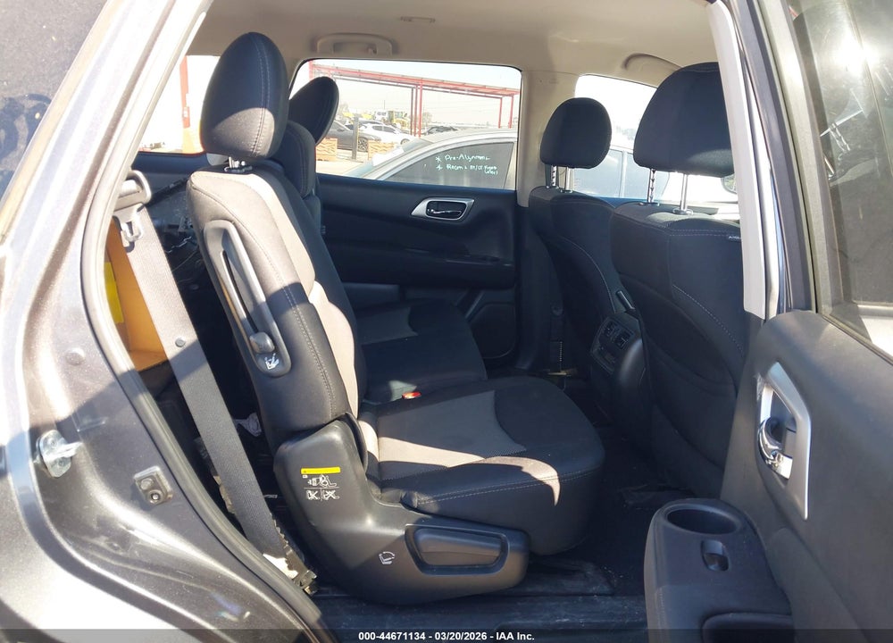 2017 NISSAN PATHFINDER SV VIN: 5N1DR2MN6HC619037