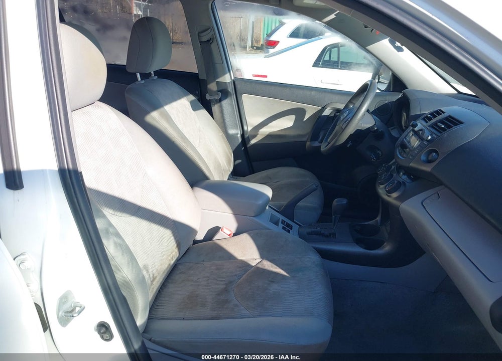 2011 TOYOTA RAV4 VIN: 2T3BF4DV2BW087015