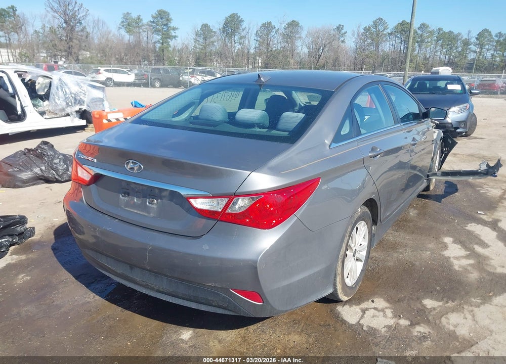 2014 HYUNDAI SONATA GLS VIN: 5NPEB4AC1EH841013