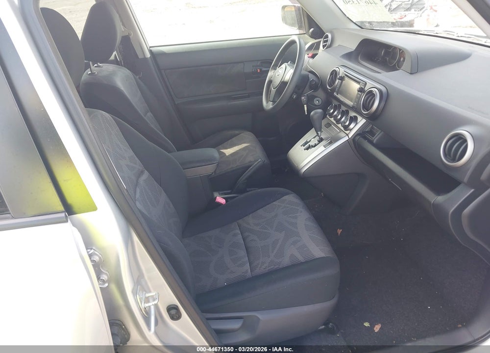 2015 SCION XB VIN: JTLZE4FE0FJ068759