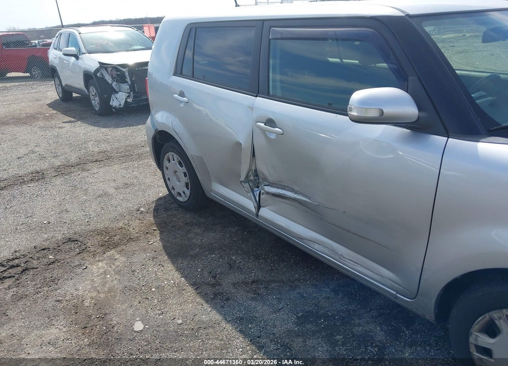 2015 SCION XB VIN: JTLZE4FE0FJ068759