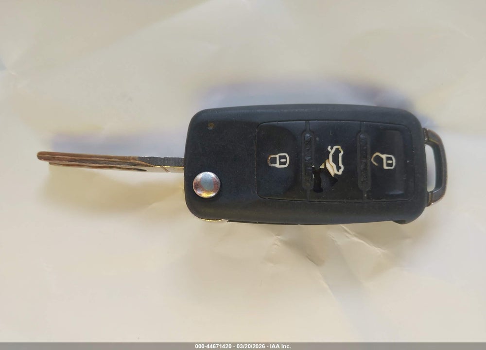 2014 VOLKSWAGEN BEETLE 1.8T ENTRY VIN: 3VWF17AT3EM634378