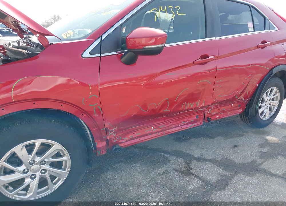 2018 MITSUBISHI ECLIPSE CROSS ES VIN: JA4AT3AA0JZ067726