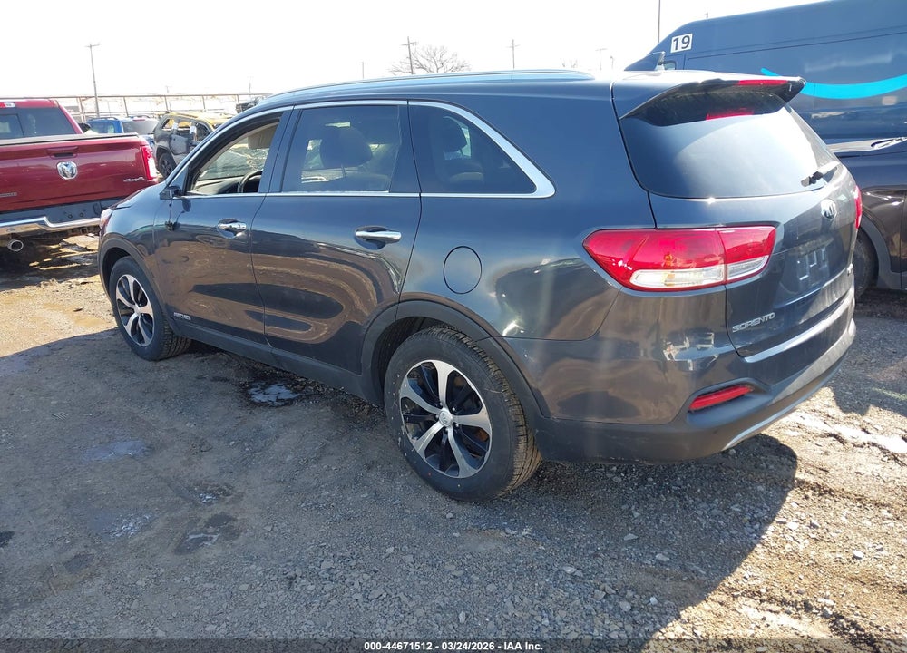 2018 KIA SORENTO 3.3L EX VIN: 5XYPHDA52JG420217