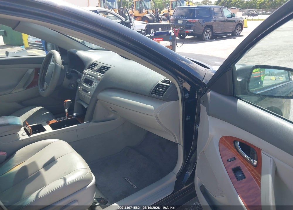 2011 TOYOTA CAMRY XLE VIN: 4T1BF3EK9BU662508