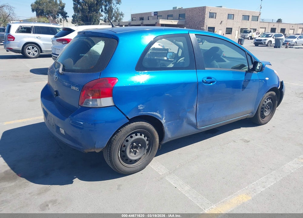 2011 TOYOTA YARIS VIN: JTDJT4K30B5333802