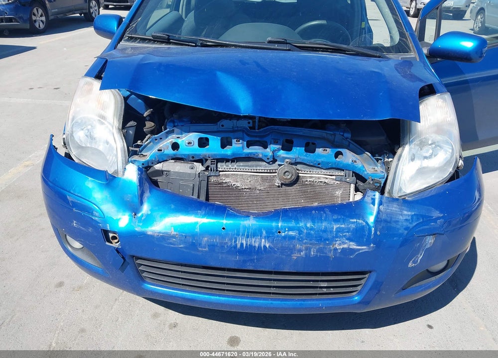 2011 TOYOTA YARIS VIN: JTDJT4K30B5333802