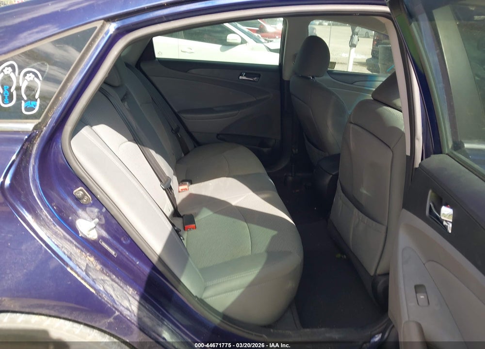 2014 HYUNDAI SONATA GLS VIN: 5NPEB4AC4EH830782