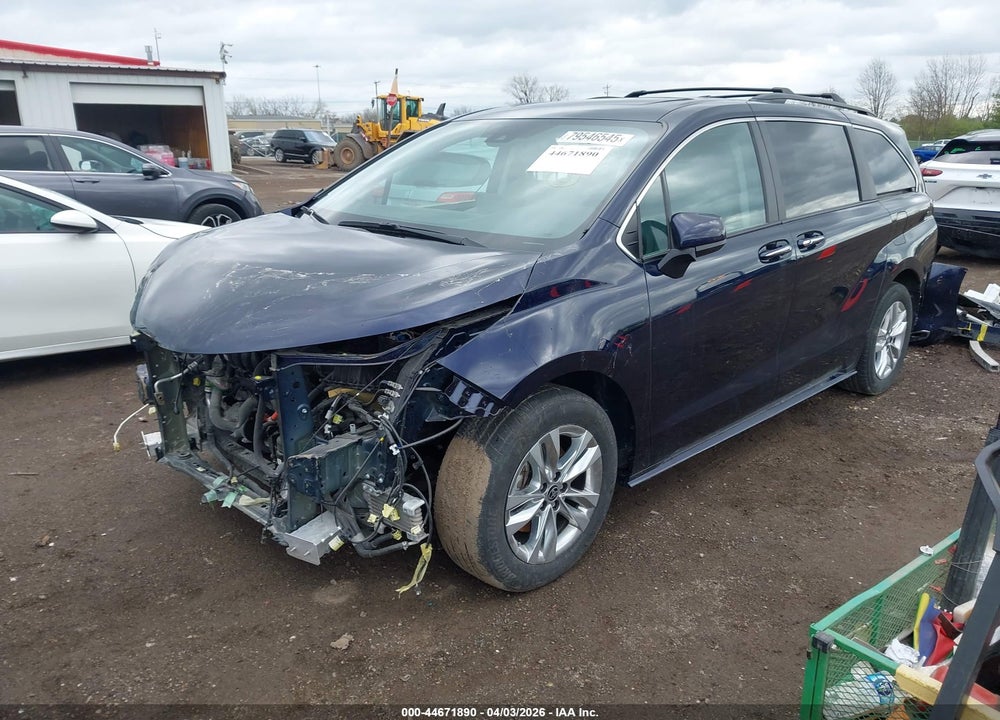 2022 TOYOTA SIENNA XLE VIN: 5TDJSKFC6NS062132