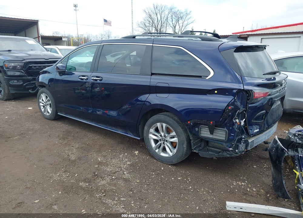 2022 TOYOTA SIENNA XLE VIN: 5TDJSKFC6NS062132