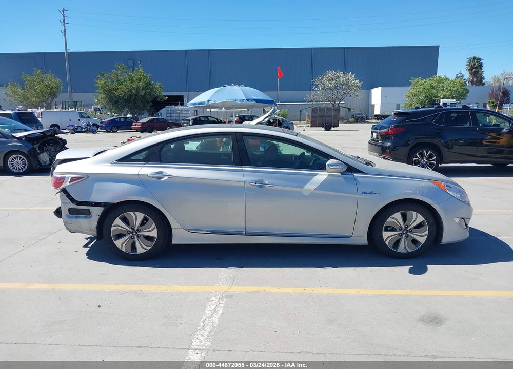 2014 HYUNDAI SONATA HYBRID LIMITED VIN: KMHEC4A4XEA111478